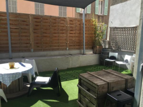 Гостиница Le Mourillon Appartement -Terrasse  Тулон